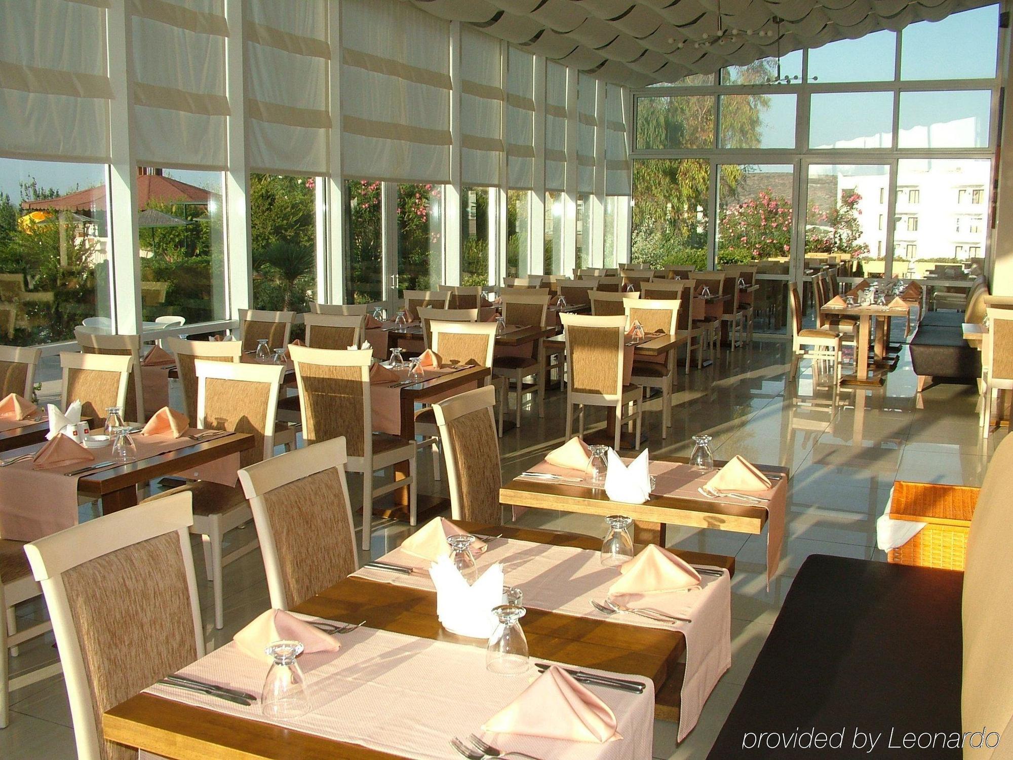 Babaylon Hotel Çeşme Étterem fotó