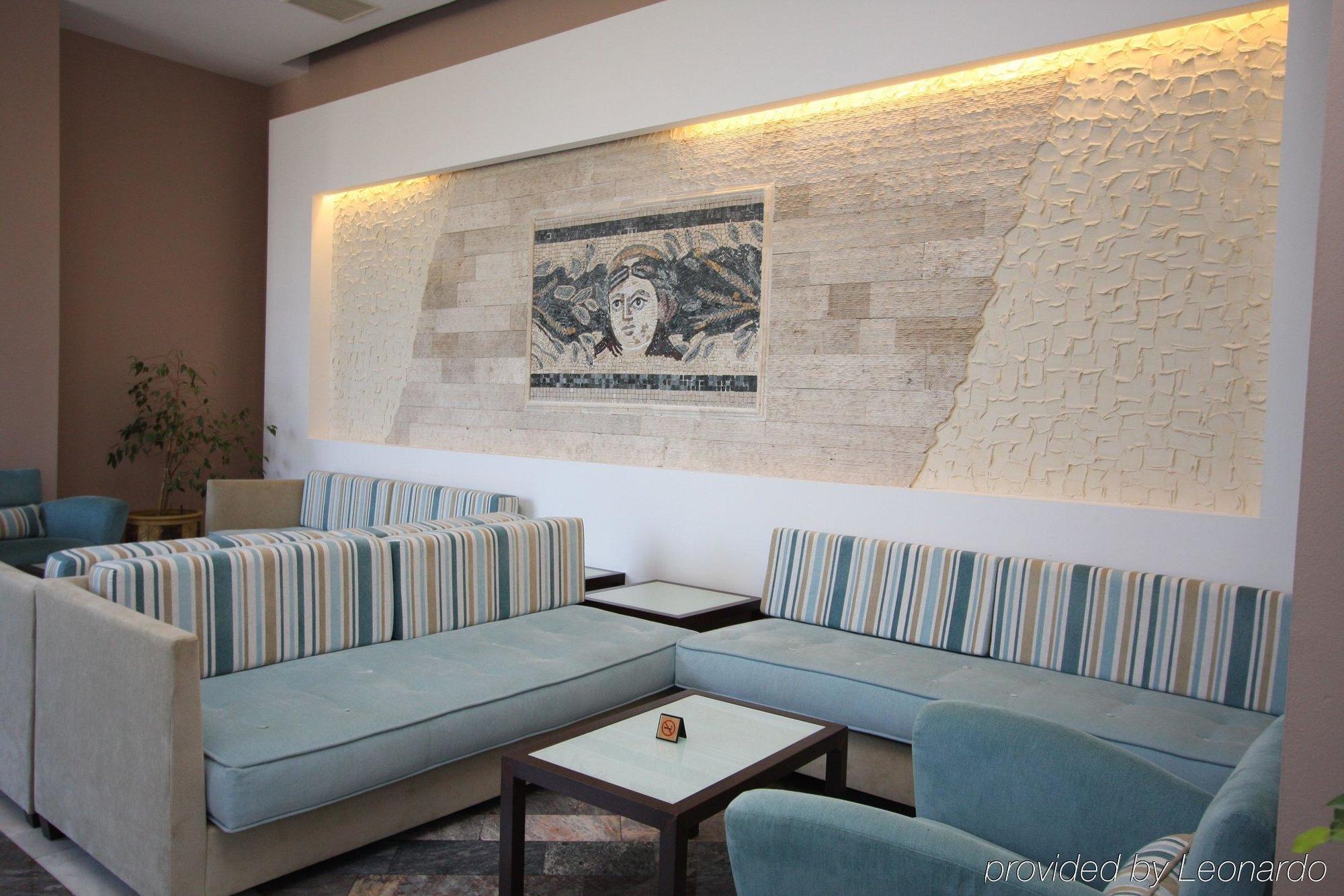 Babaylon Hotel Çeşme Beltér fotó