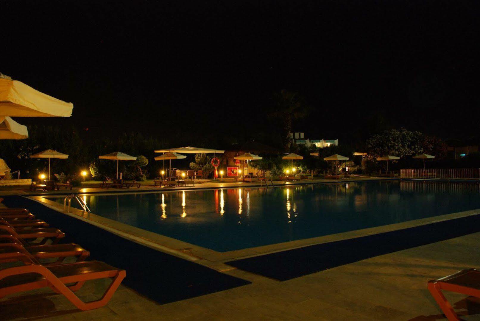 Babaylon Hotel Çeşme Kültér fotó